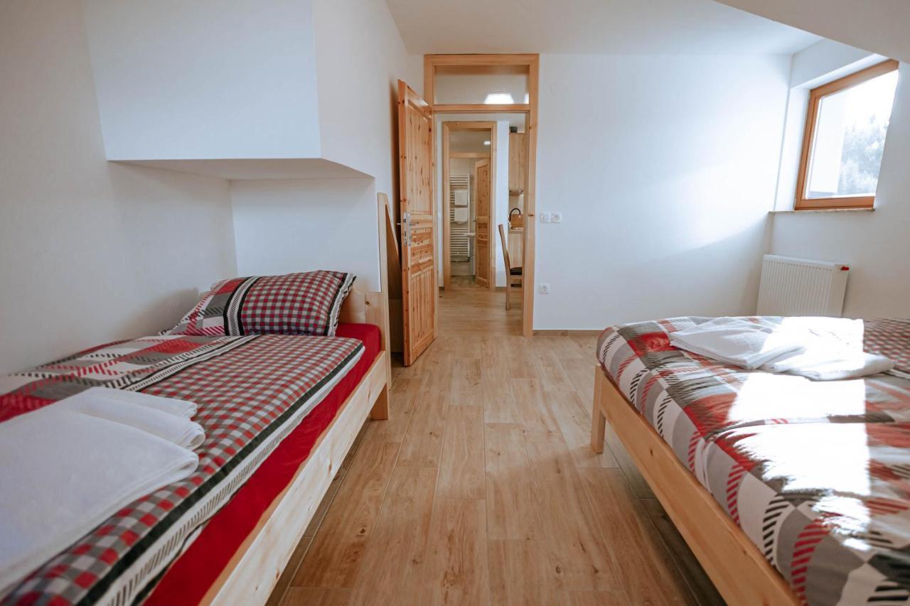 Apartments Cenda Zelezniki Eksteriør bilde