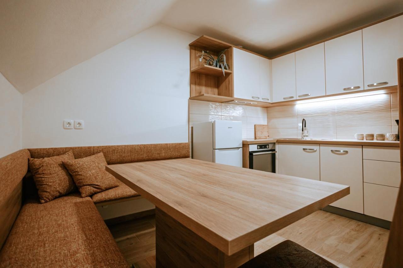 Apartments Cenda Zelezniki Eksteriør bilde